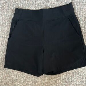 4 Tall Athleta Brooklyn Black shorts
